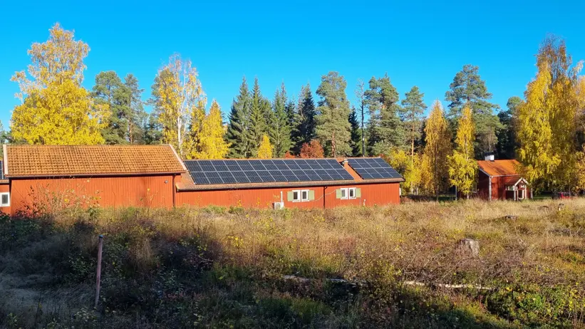 Bilden visar fältstationen och Banvaktstugan i Siljansfors