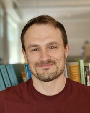 Porträttfoto av Nolan James Rappa